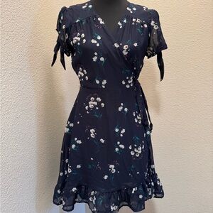 Chic Floral Navy Wrap Dress